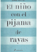 El niño con el pijama de rayas